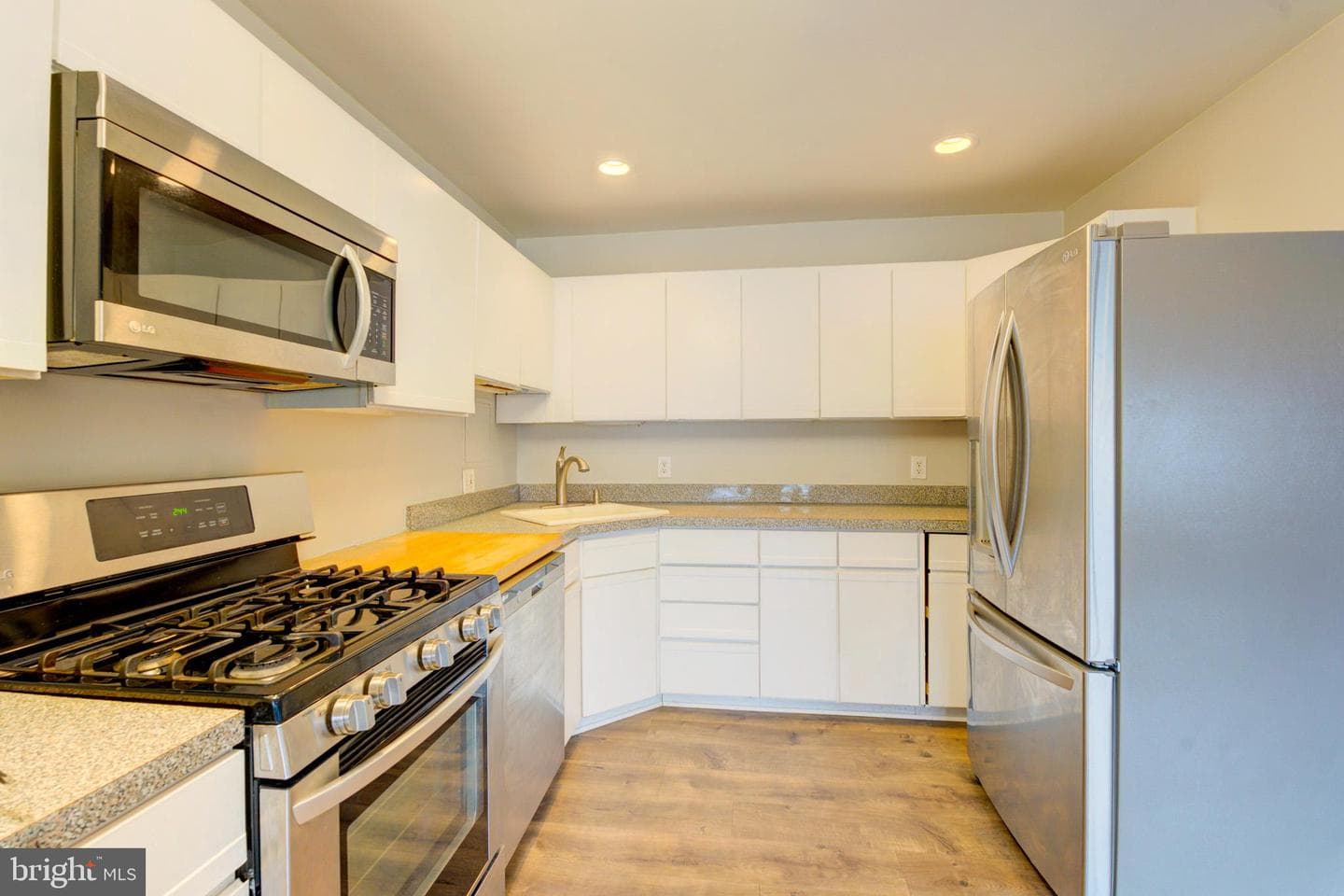 5301 Westbard Circle #208 photo 18