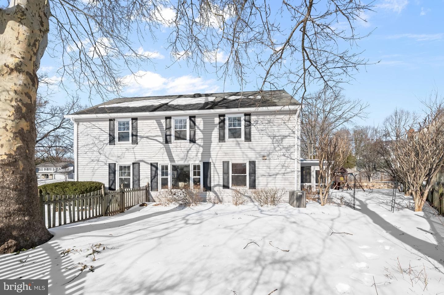 11601 Bedfordshire Avenue photo 37