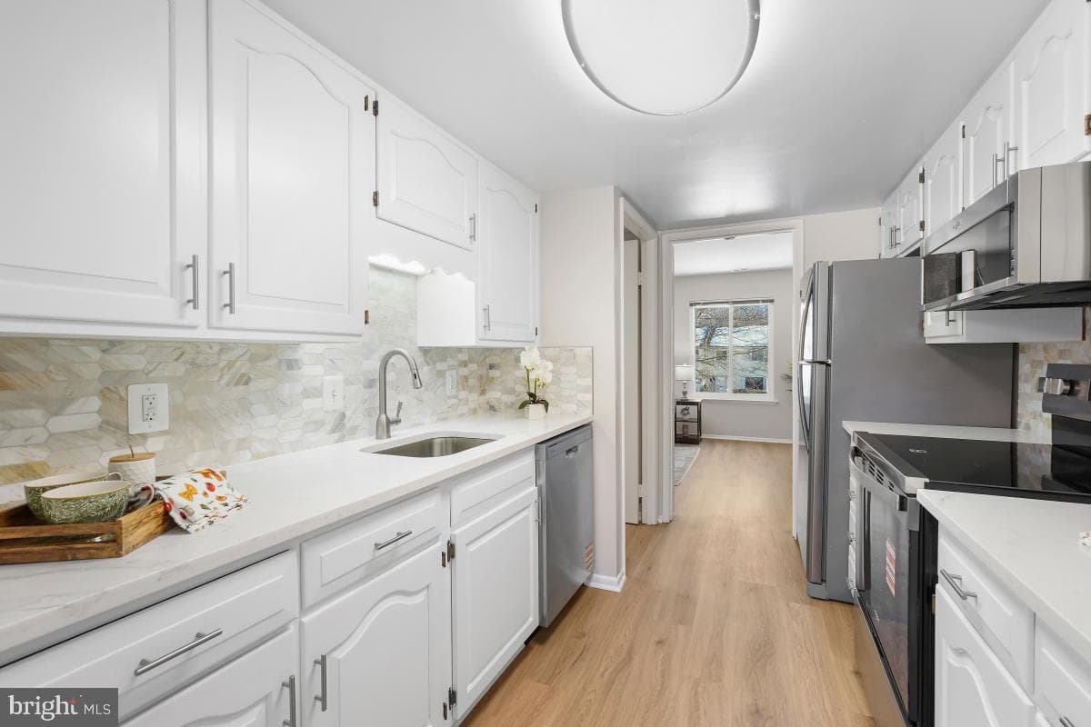 15011 Candover Court #280-D photo 11