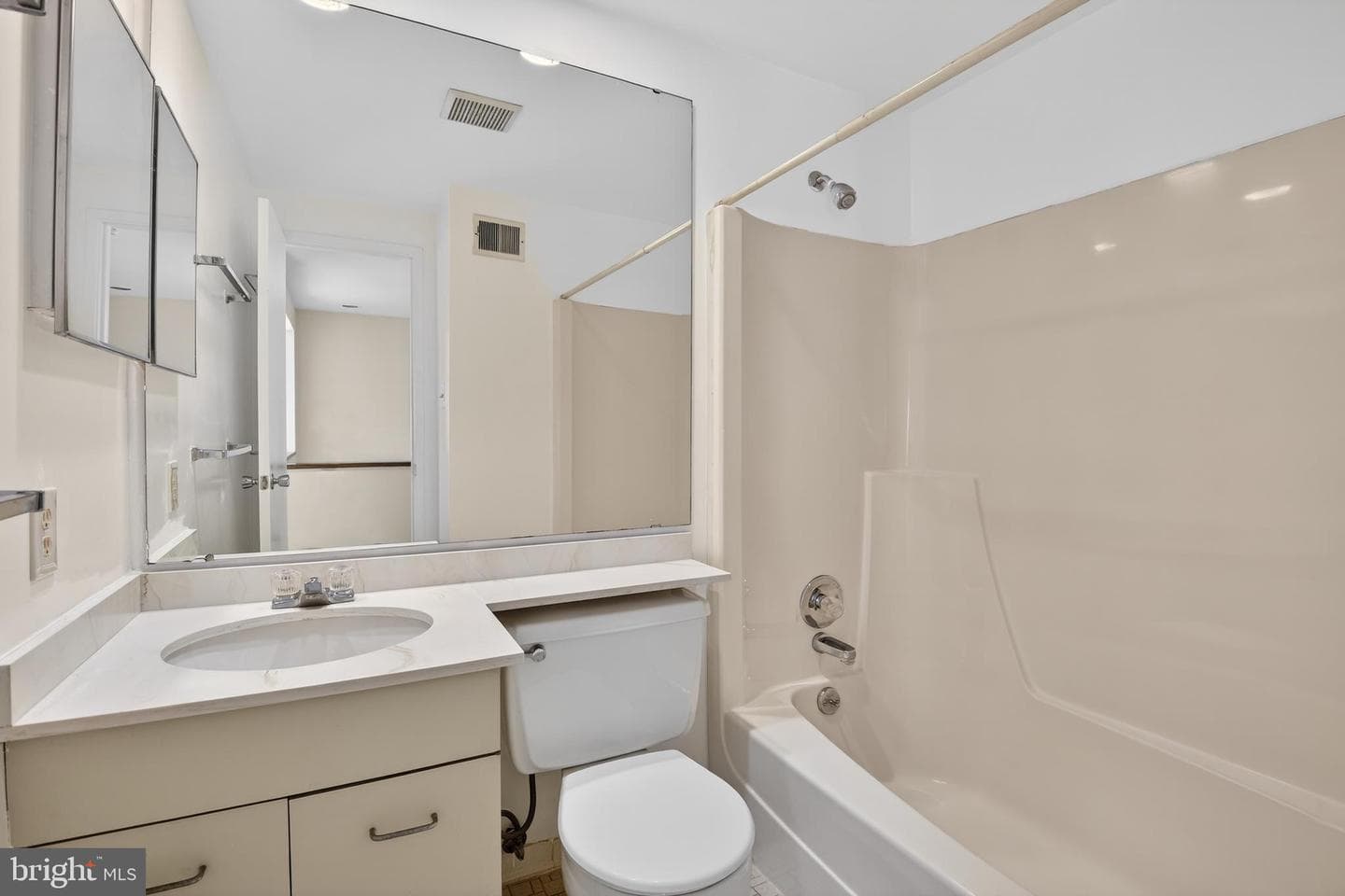 19144 Roman Way photo 19