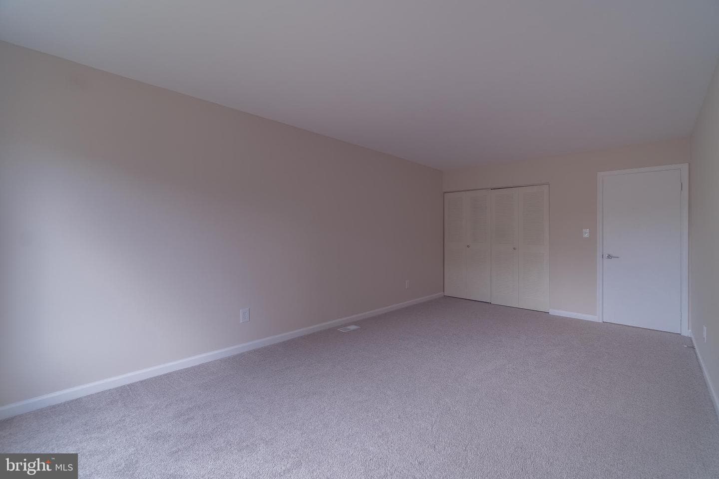 9416 Penshurst Court photo 14