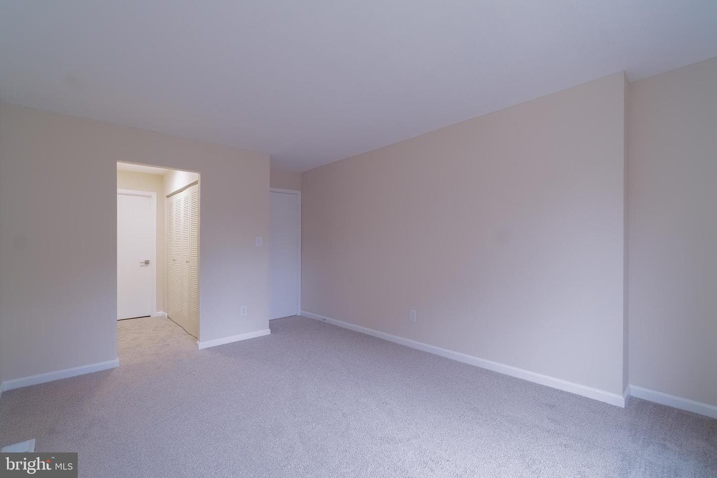 9416 Penshurst Court photo 22