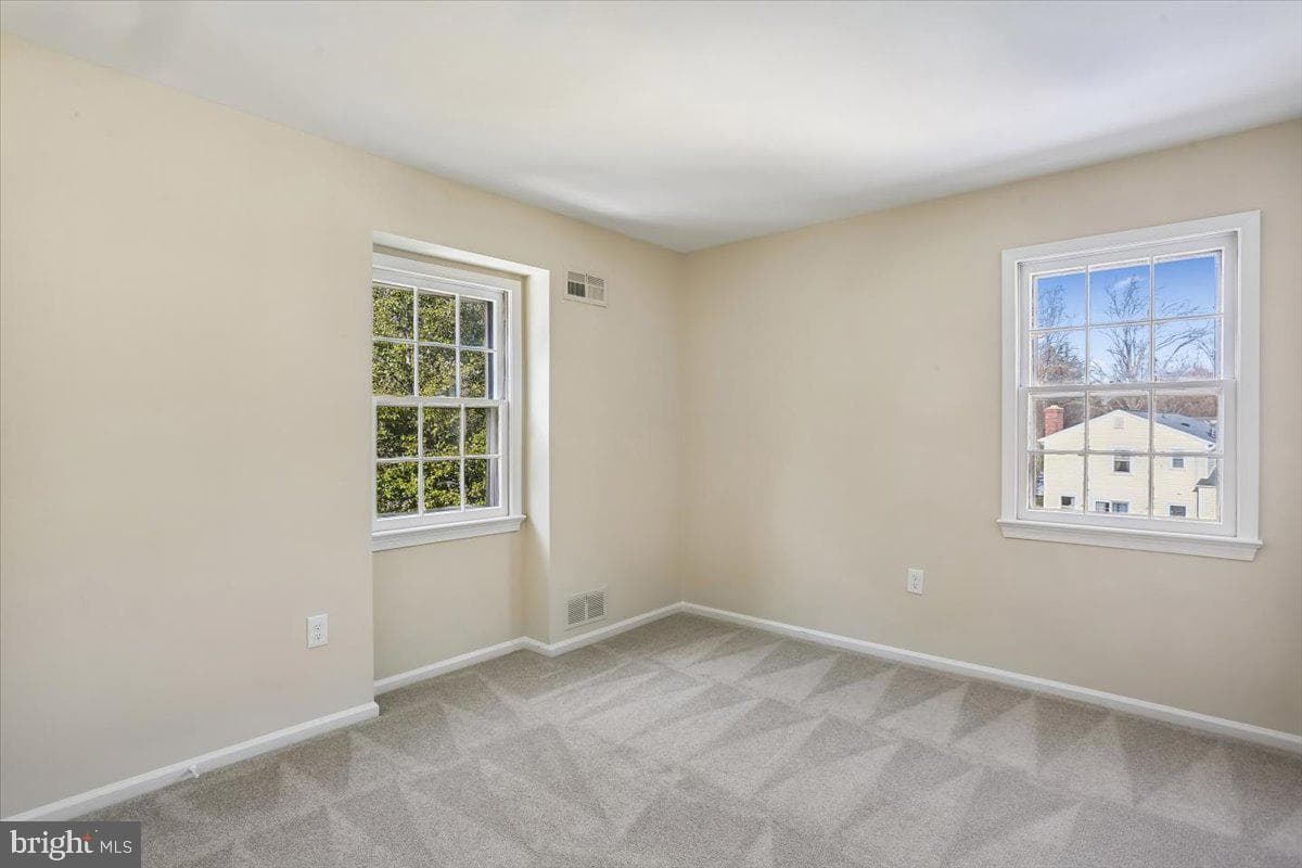 705 College Parkway photo 23