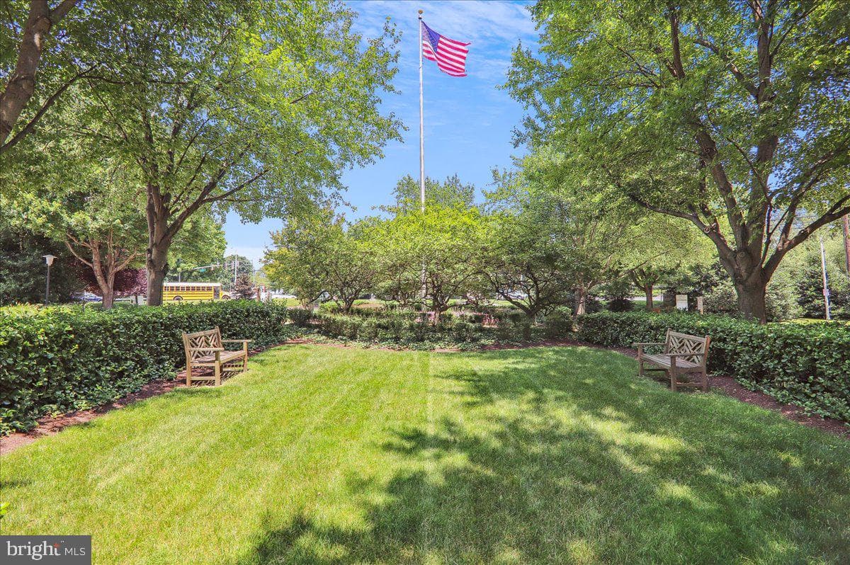 10500 Rockville Pike #328 photo 58