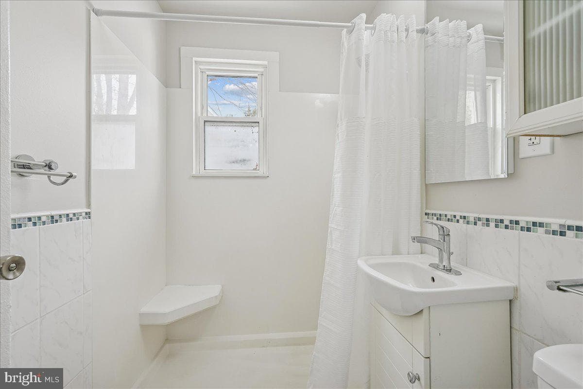 7630 Tomlinson Avenue #l-16 photo 19