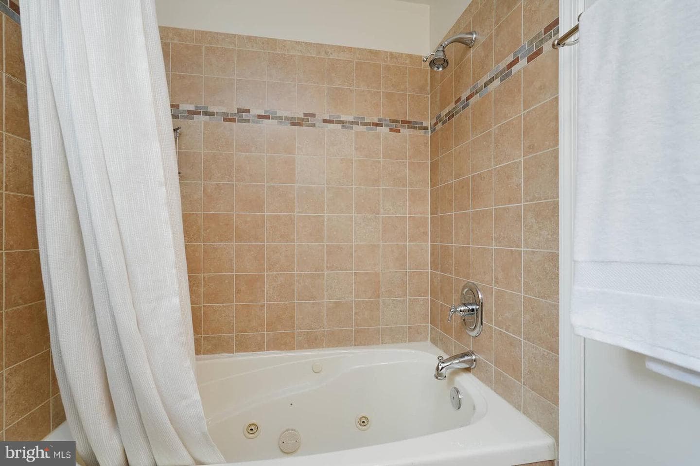 14316 Piccadilly Road photo 36