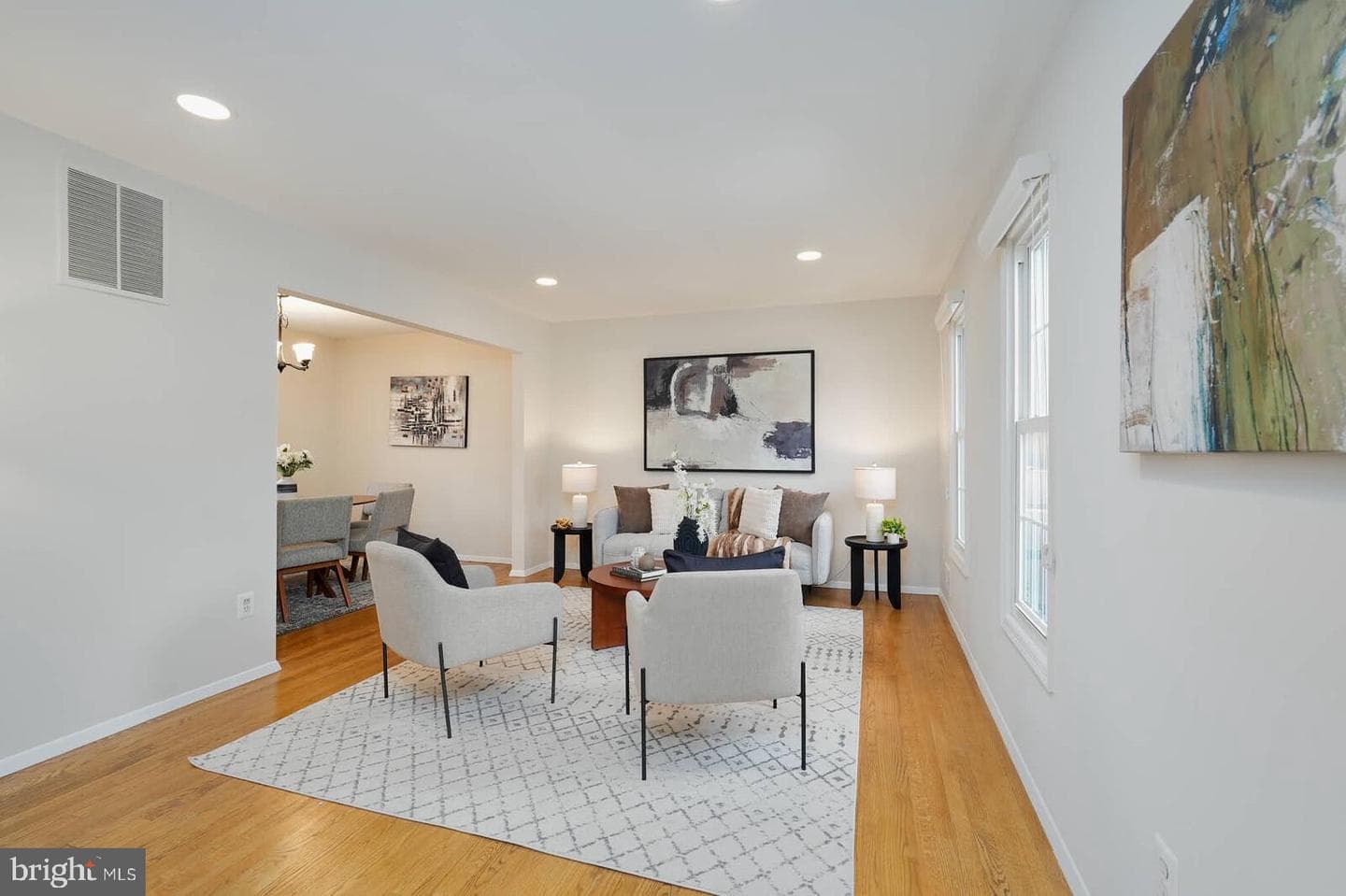 14316 Piccadilly Road photo 4