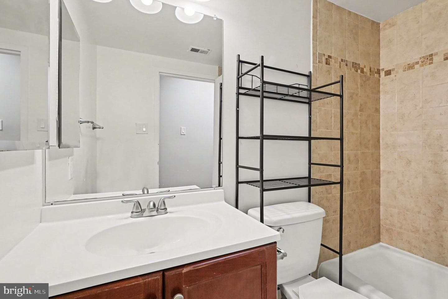 19323 Club House Road #304 photo 15
