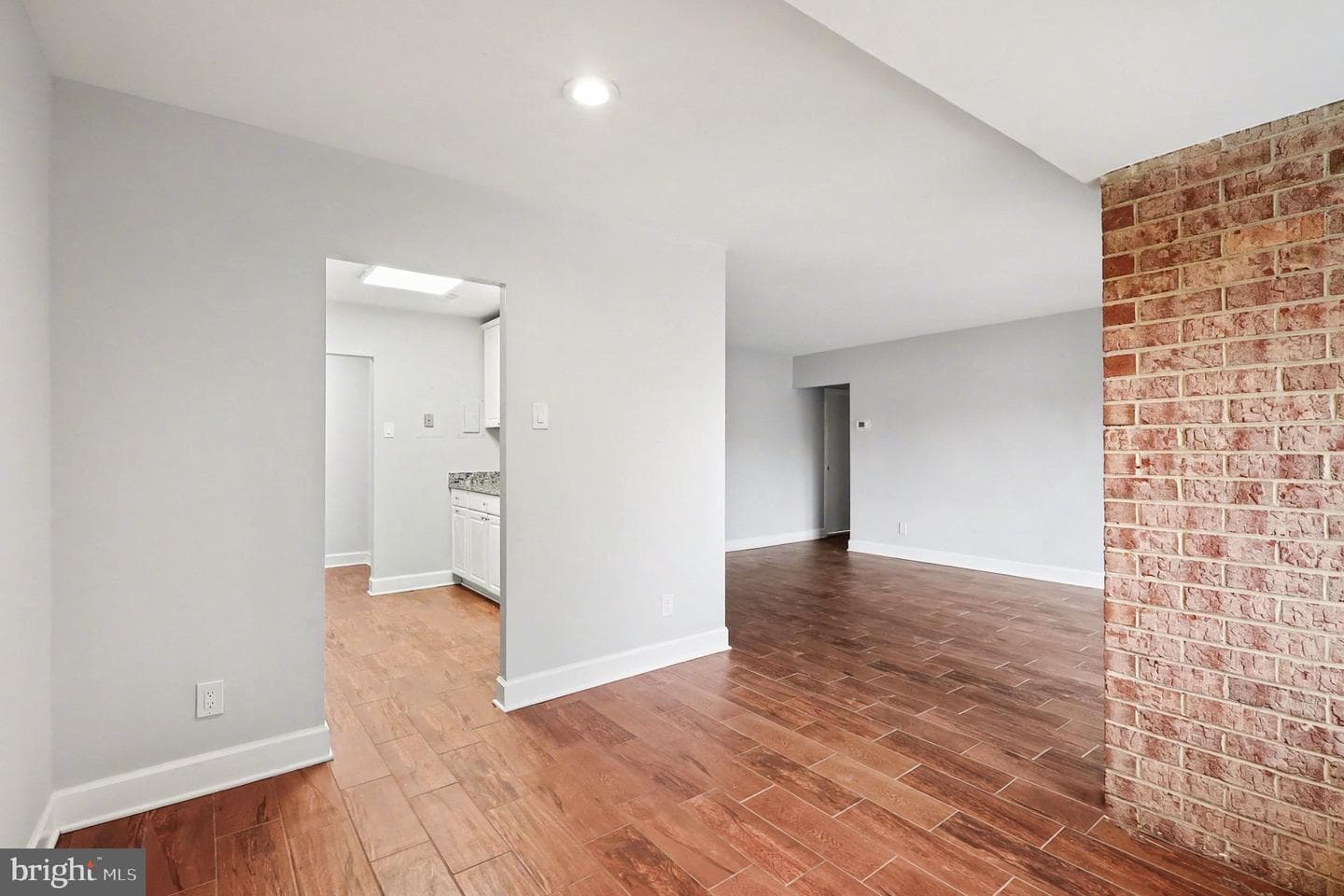 19323 Club House Road #304 photo 9