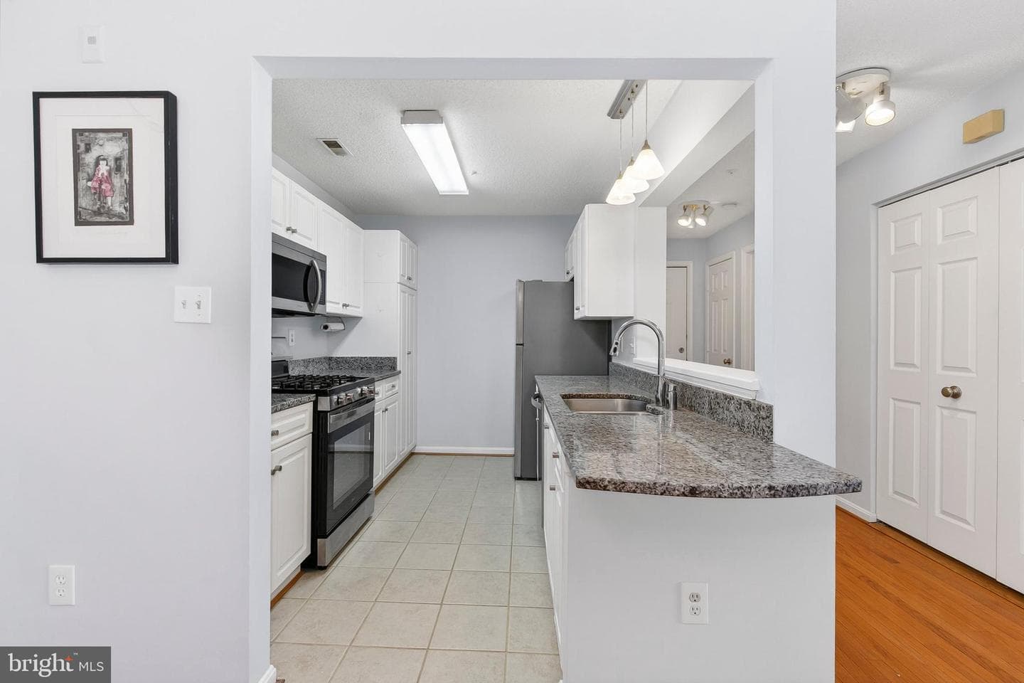10007 Vanderbilt Circle #14 photo 10
