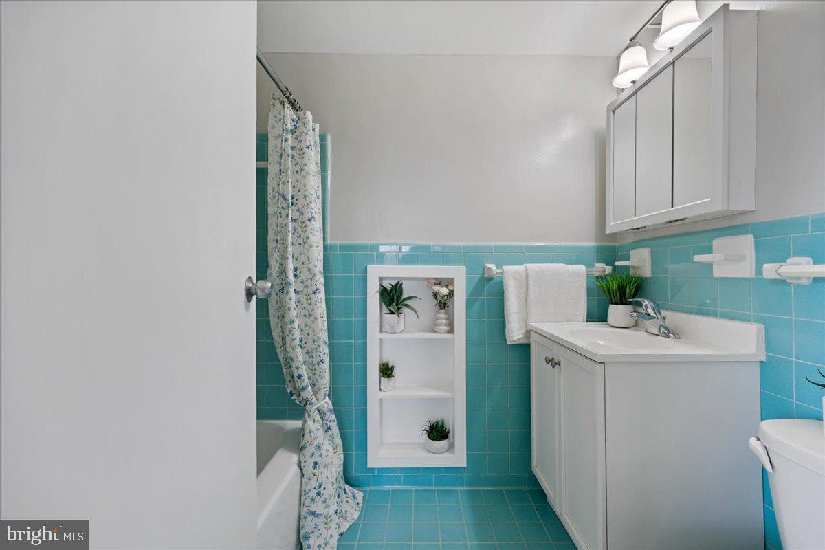 10401 Grosvenor Place #610 photo 16