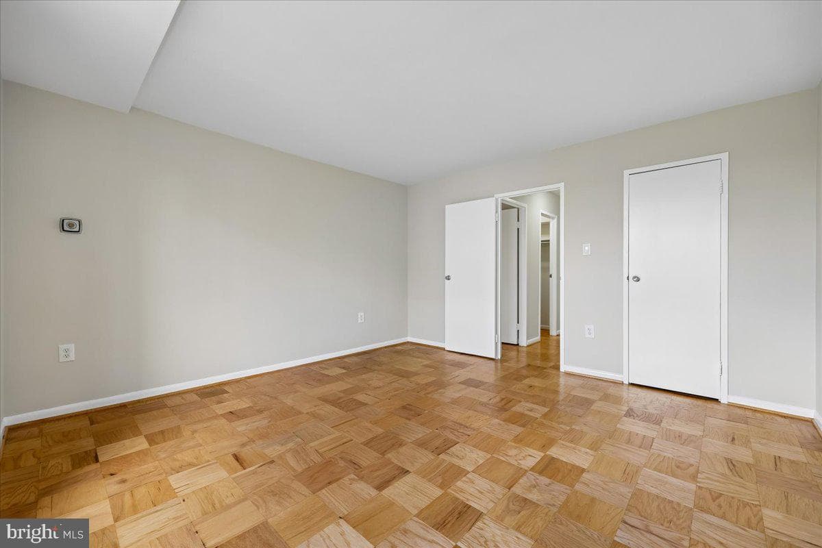 10401 Grosvenor Place #610 photo 18