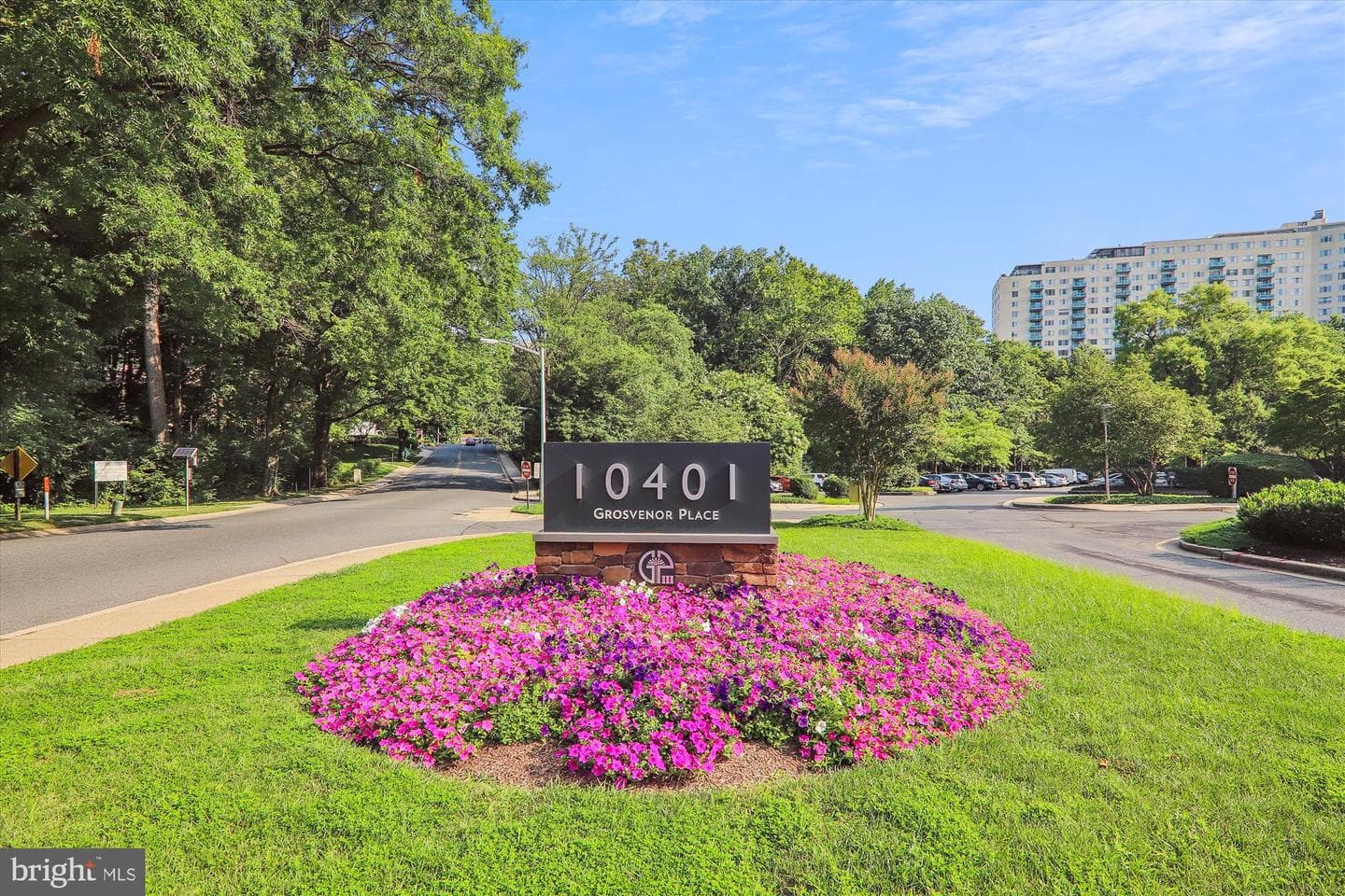 10401 Grosvenor Place #610 photo 55