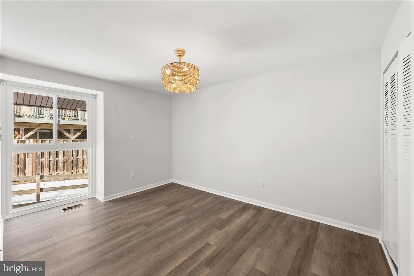 9226 Three Oaks Drive photo 31