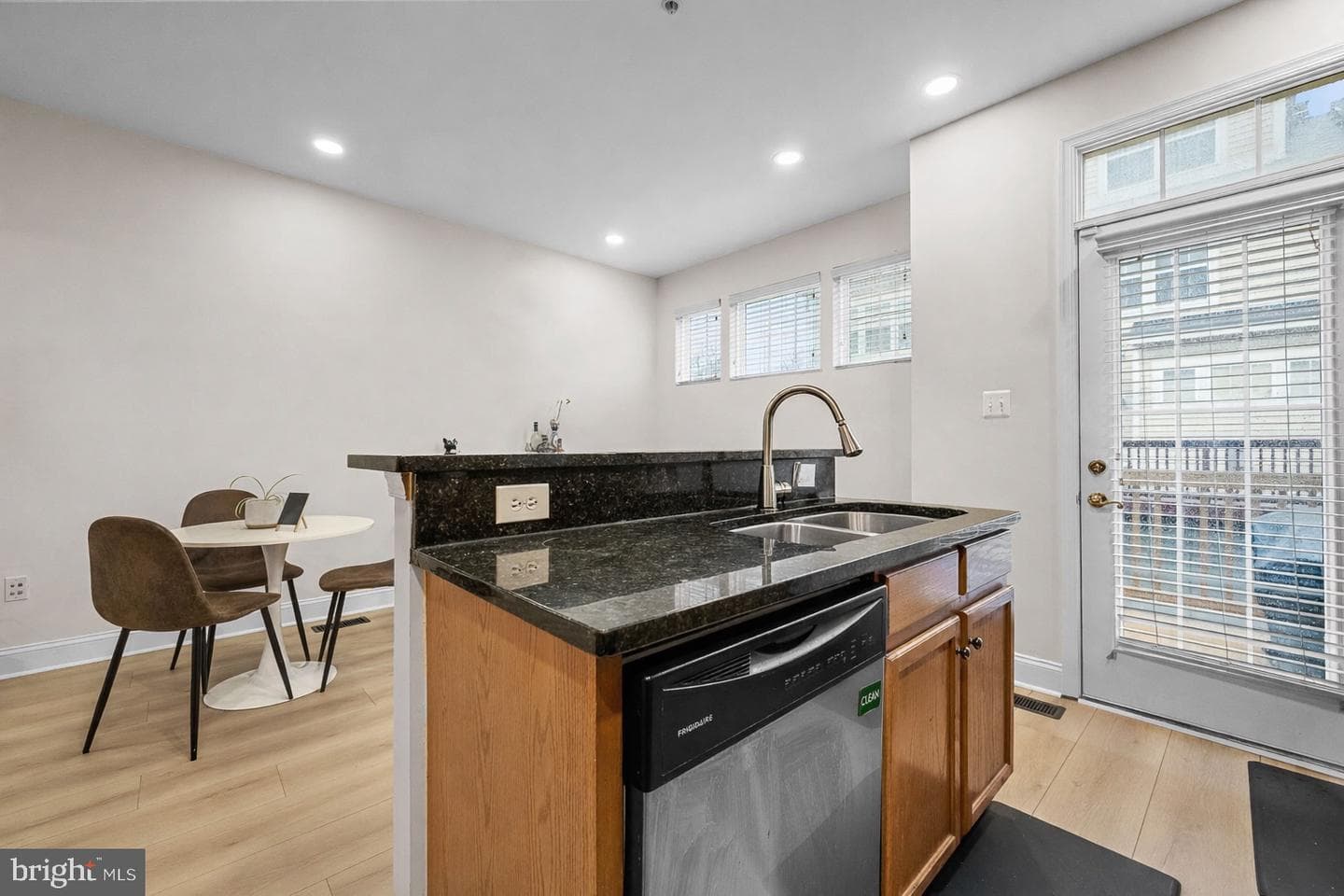 20335 Notting Hill photo 16