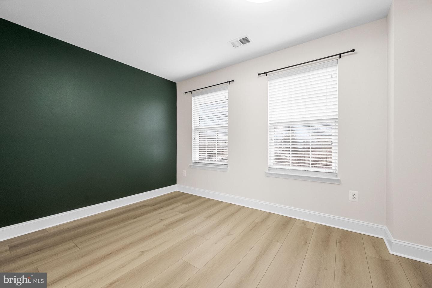 20335 Notting Hill photo 29