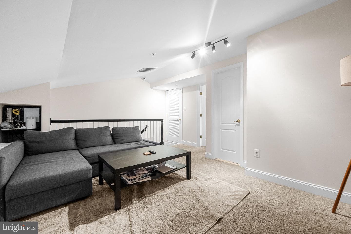 20335 Notting Hill photo 33