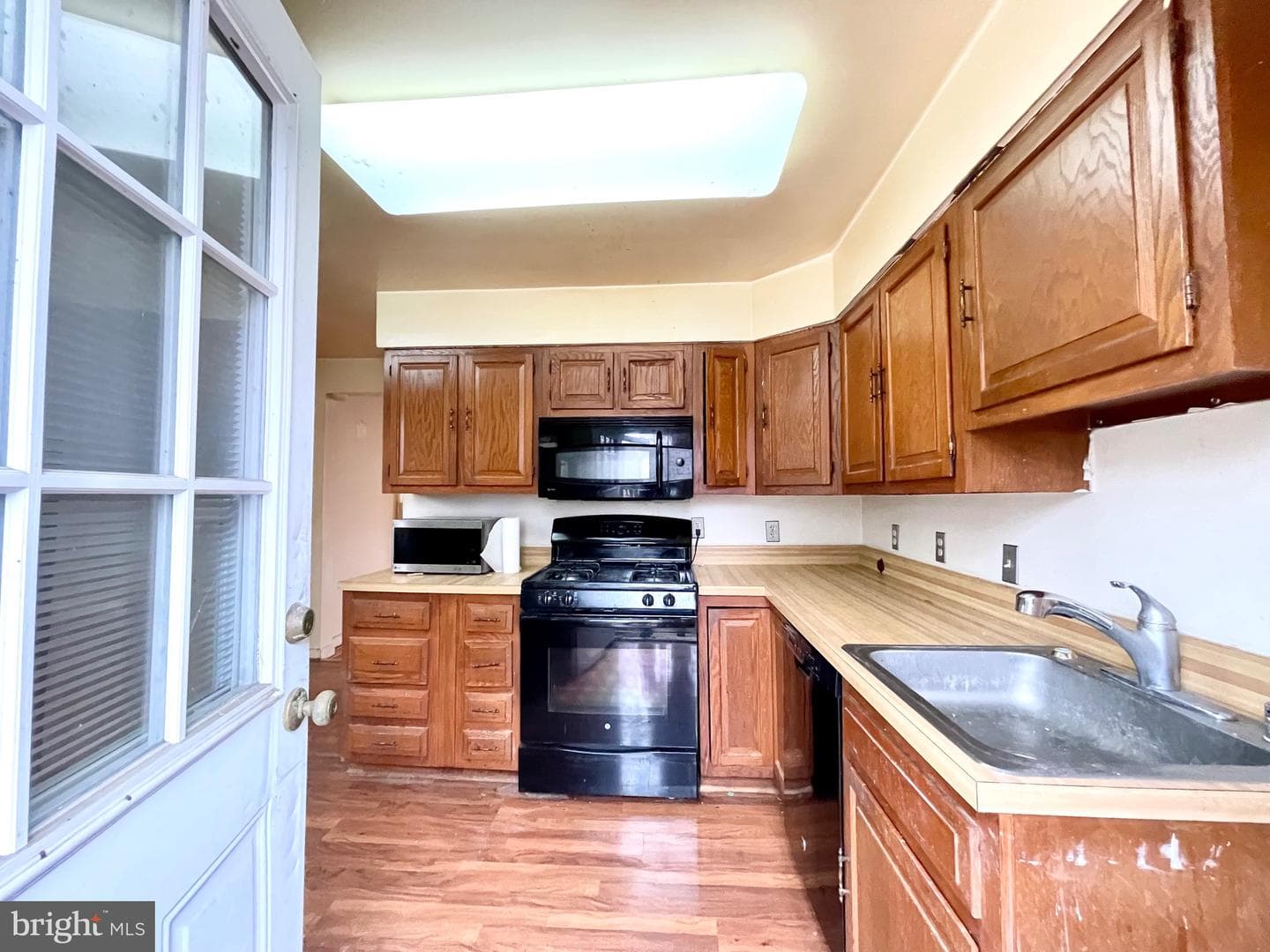 12420 Feldon Street photo 9