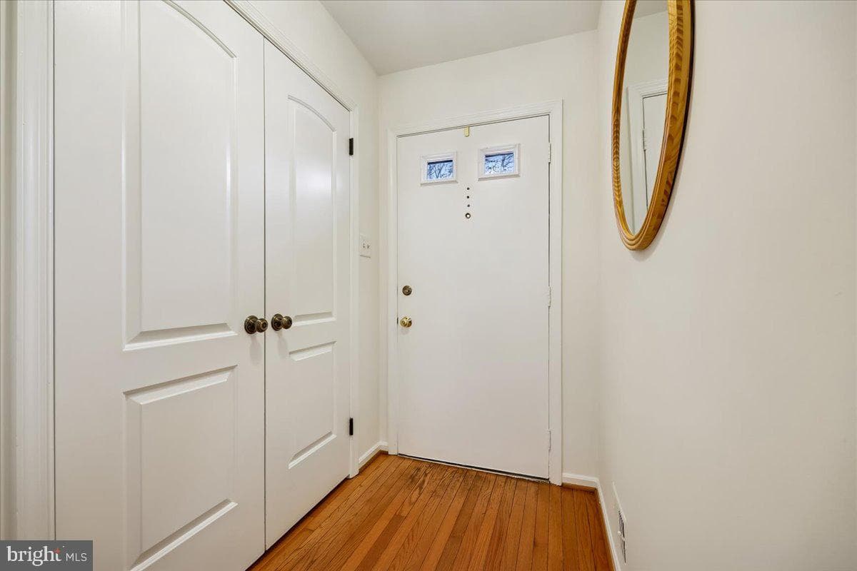 7847 Heatherton Lane photo 2