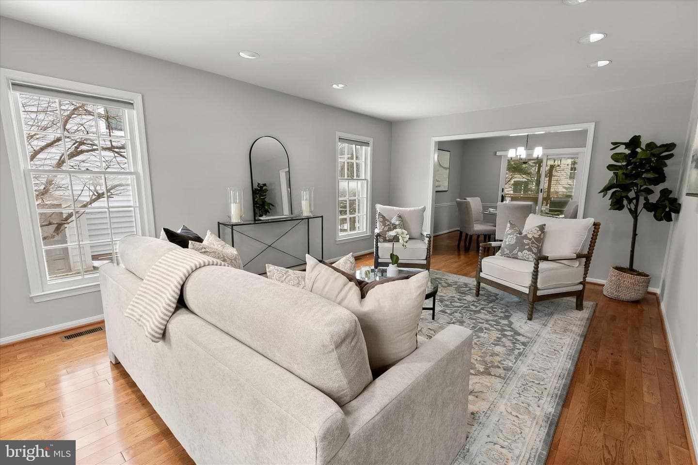 4 Hollyberry Court photo 5