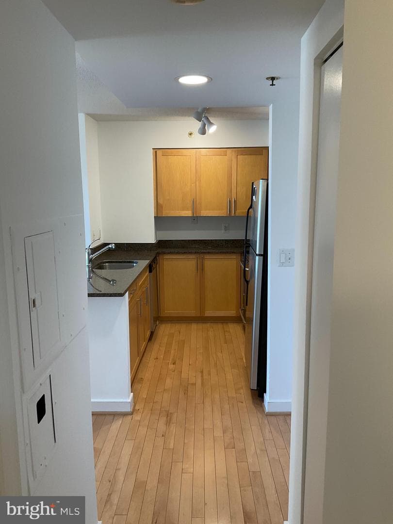 7500 Woodmont Avenue #s1005 photo 11