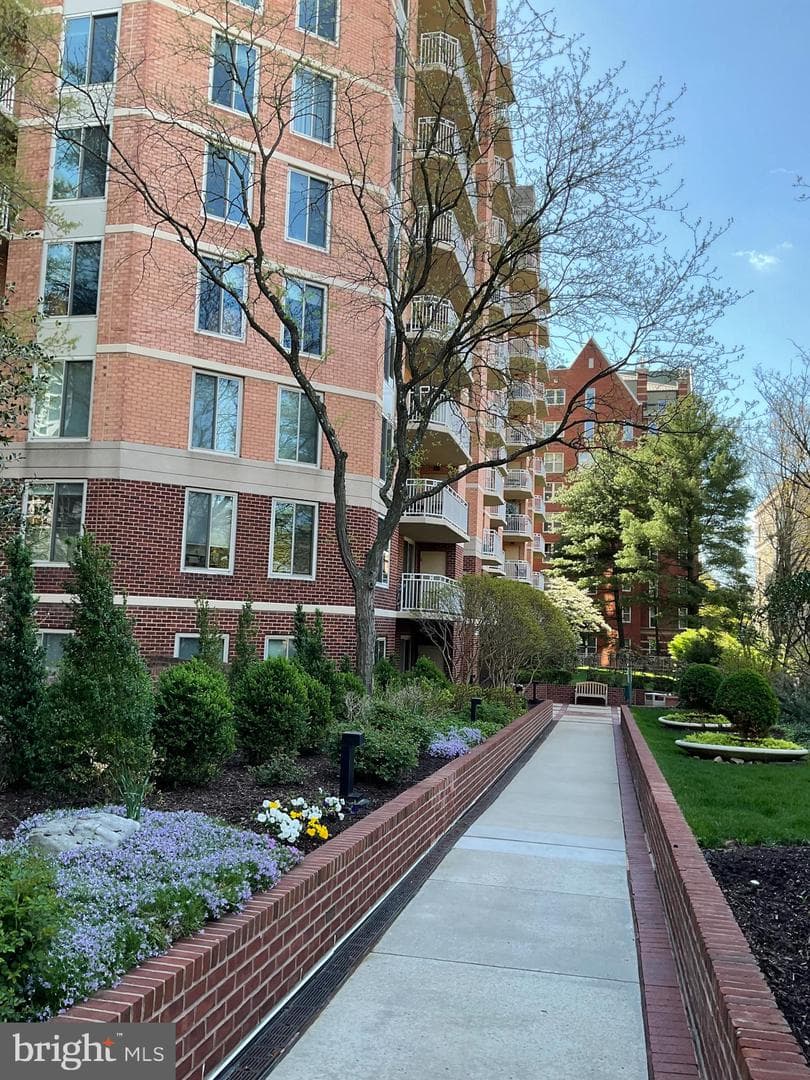 7500 Woodmont Avenue #s1005 photo 19