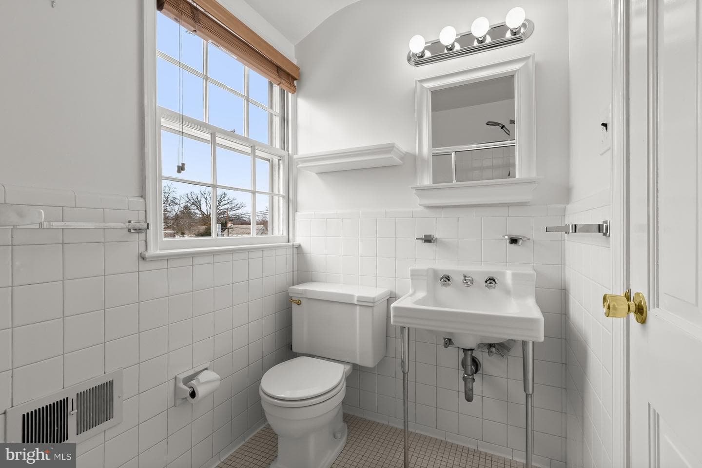 4806 Newport Avenue photo 70