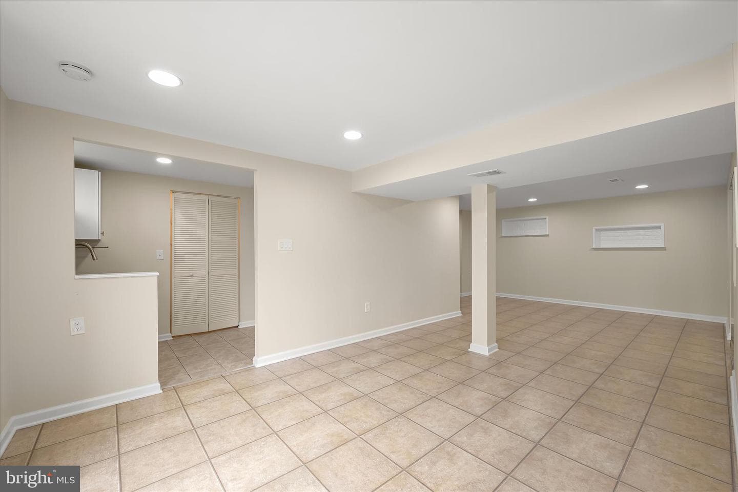 1514 Featherwood Street photo 54