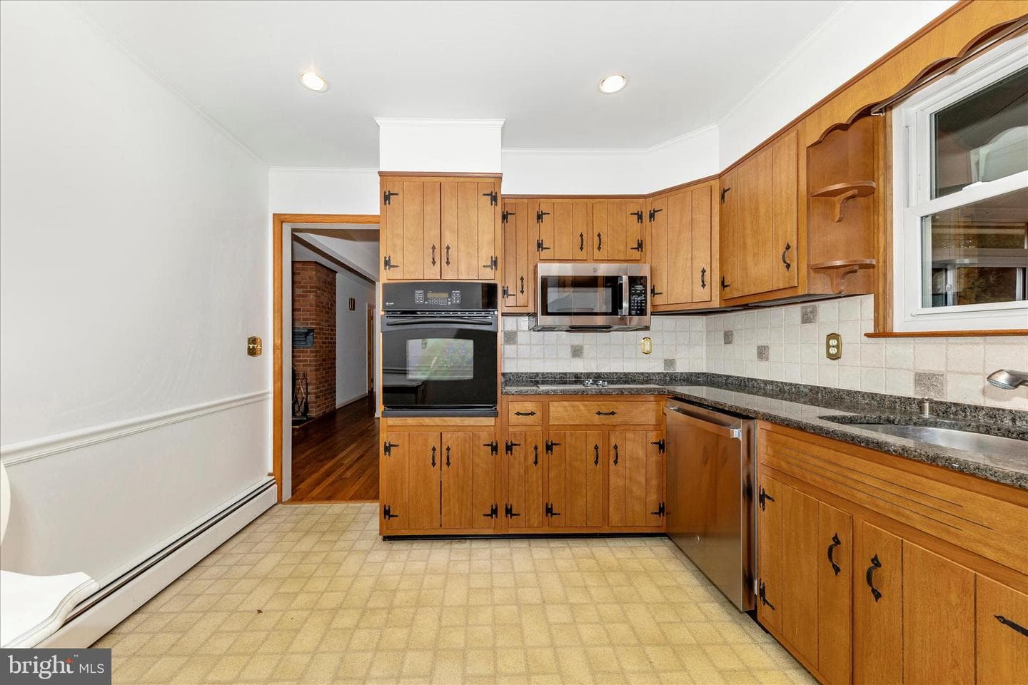 9811 Watkins Road photo 13