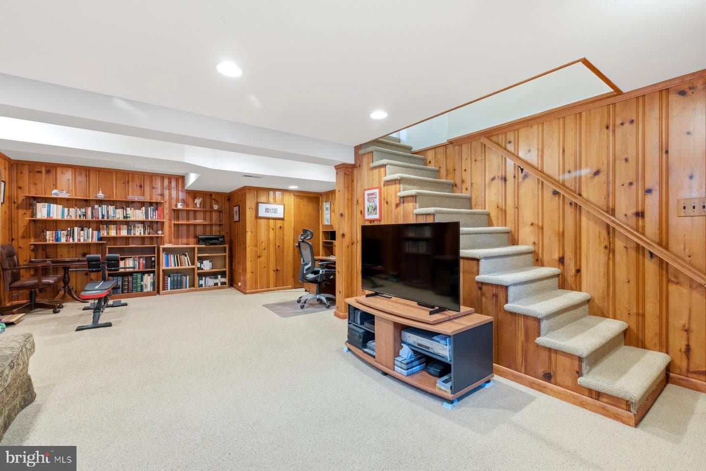 9225 Villa Drive photo 30