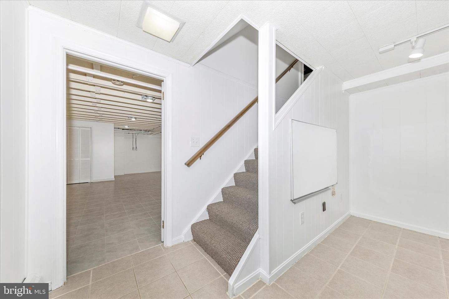 9504 Veirs Drive photo 35
