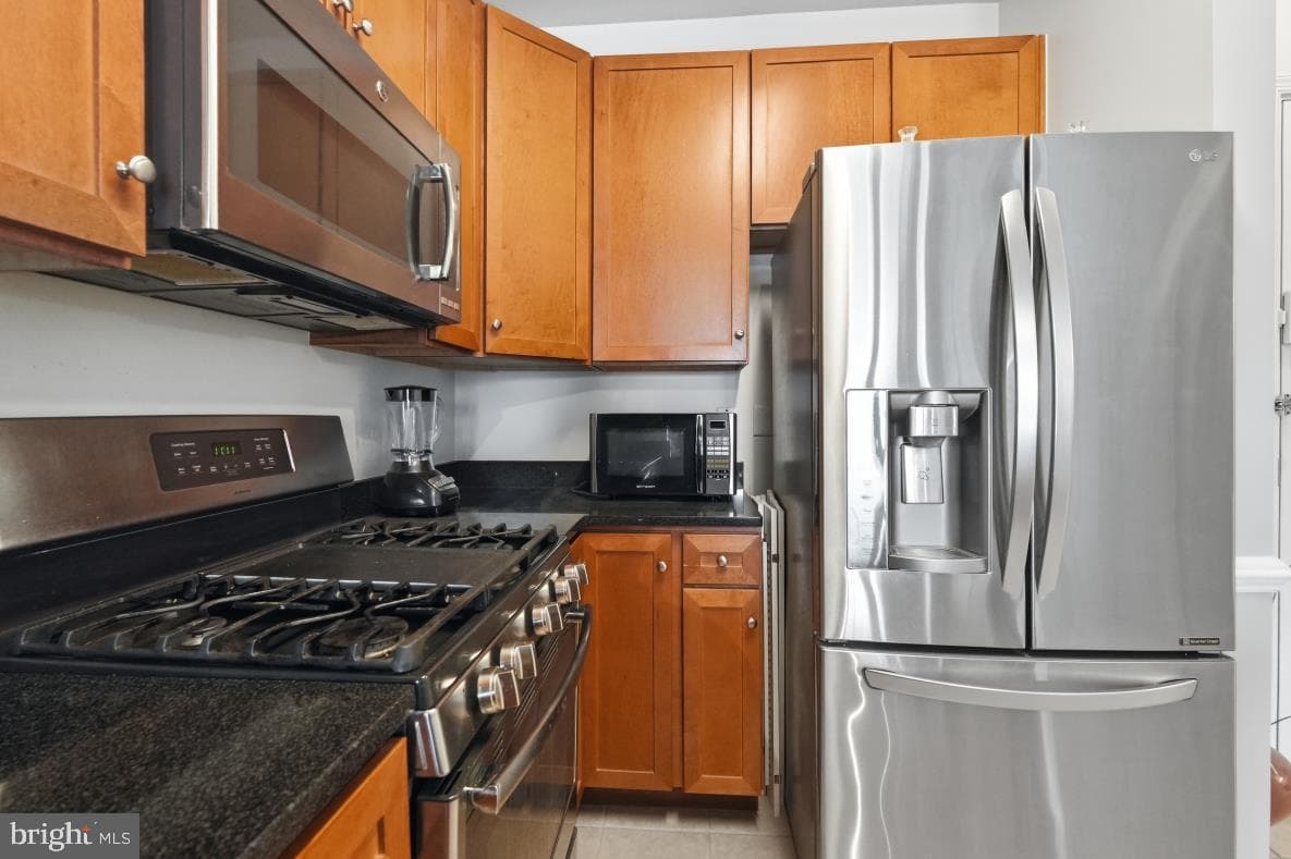 8045 Newell St # 423 photo 18