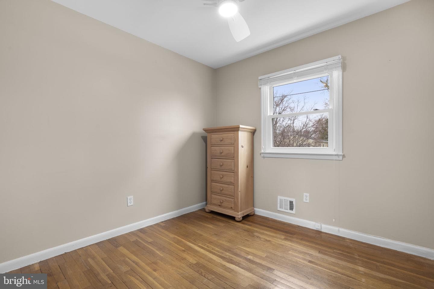 3008 Hardy Avenue photo 18