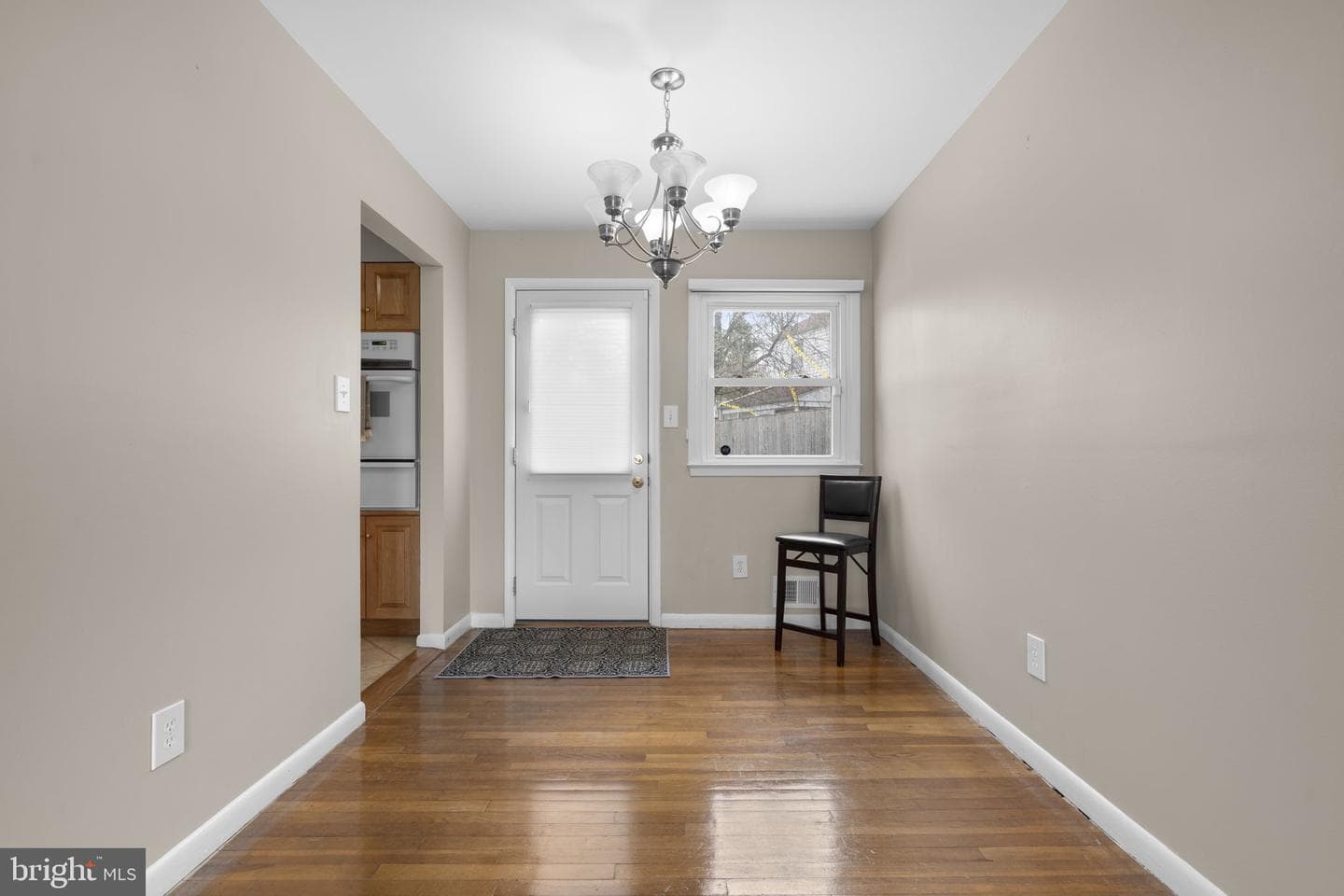 3008 Hardy Avenue photo 6