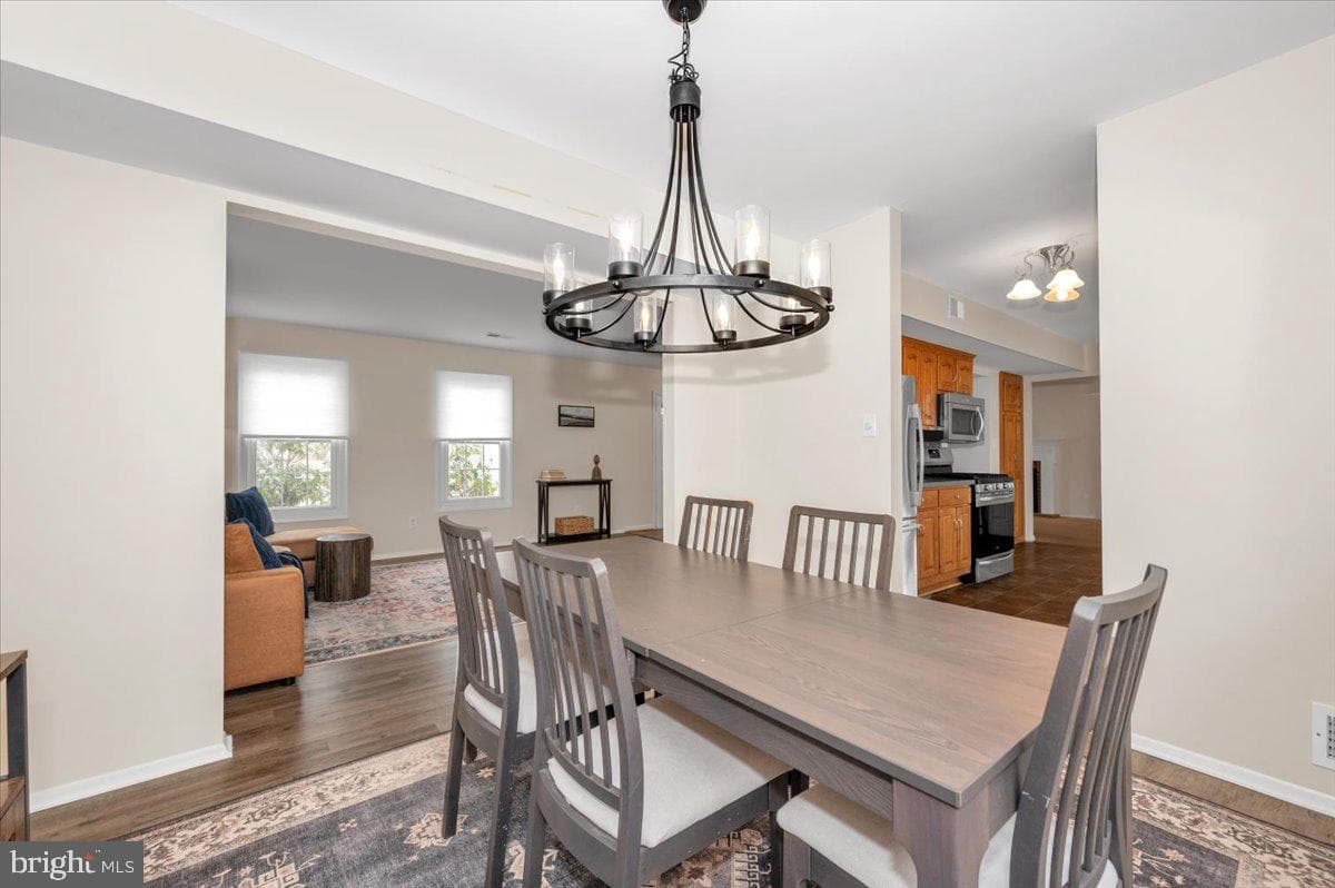 17116 Chiswell Road photo 12