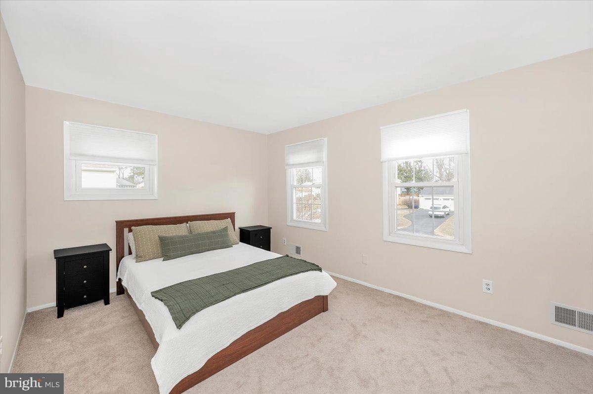 17116 Chiswell Road photo 49
