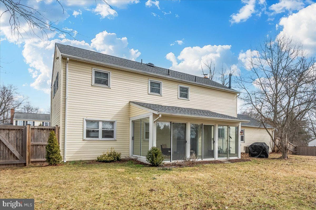 17116 Chiswell Road photo 54