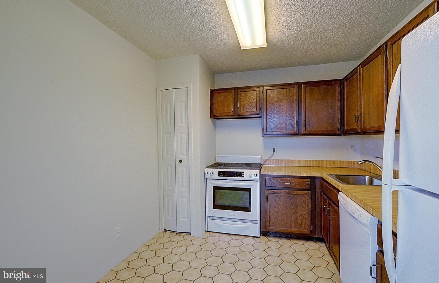 5225 Pooks Hill Road #308n photo 5