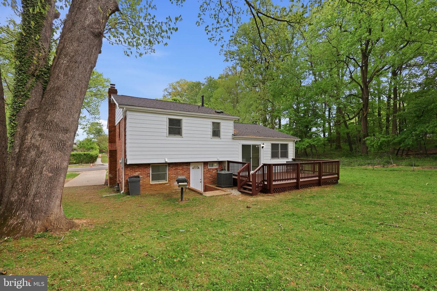 11000 Conti Place photo 37