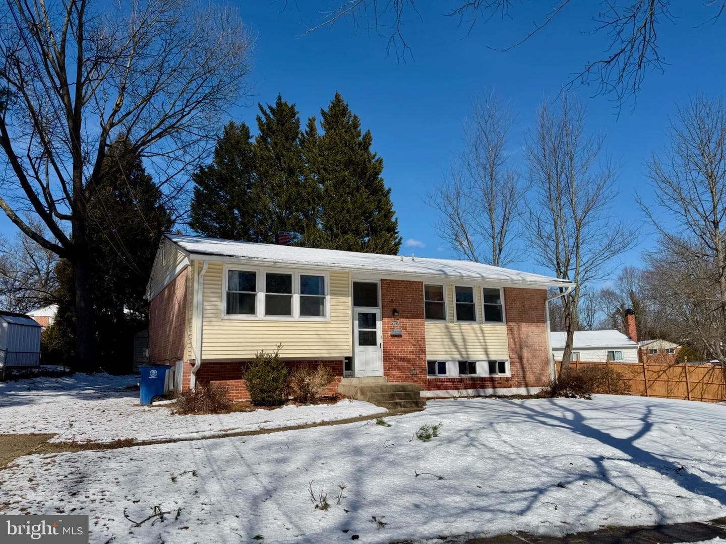 905 Playford Lane photo 3