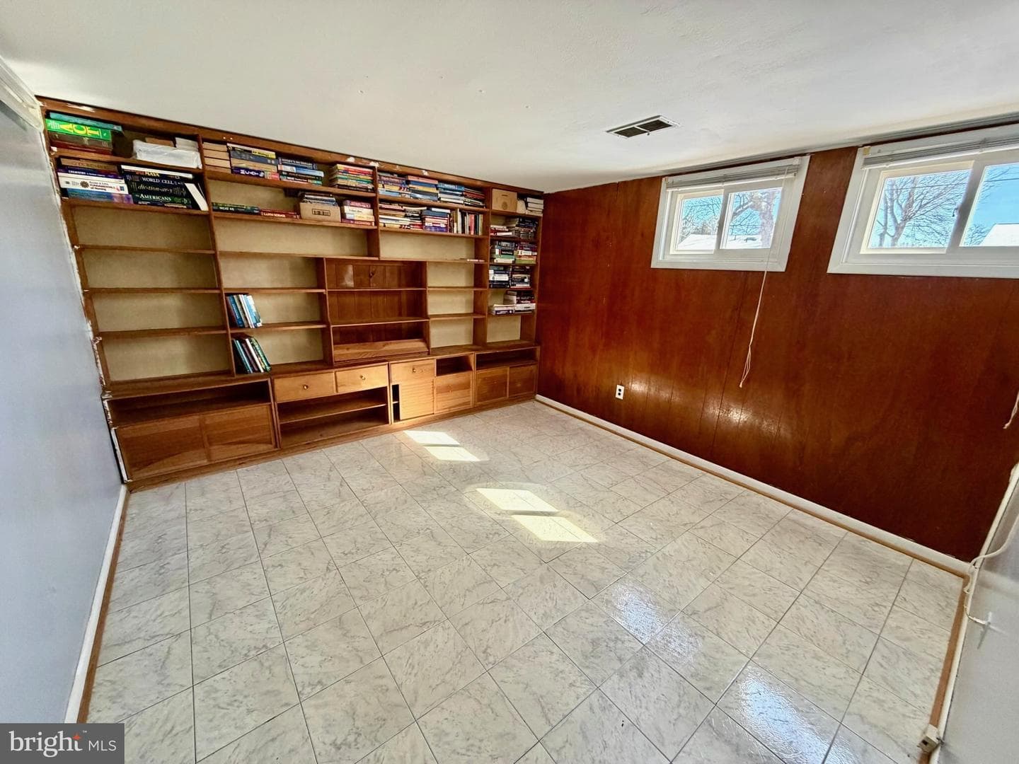 905 Playford Lane photo 32