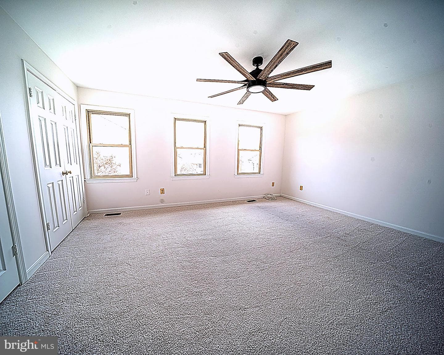 4073 Norbeck Square Drive photo 12