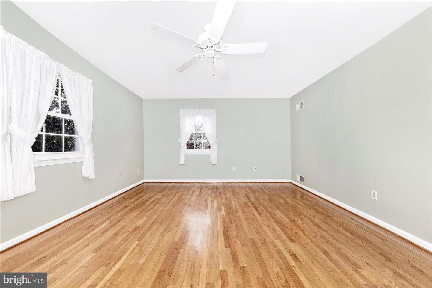 3 Pavilion Drive photo 27