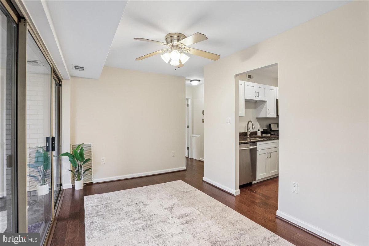 5202 Crossfield Court #120 photo 11