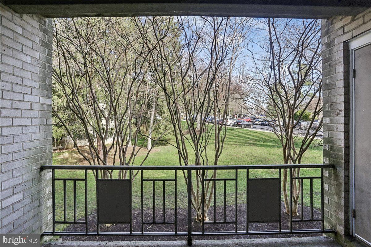 5202 Crossfield Court #120 photo 9