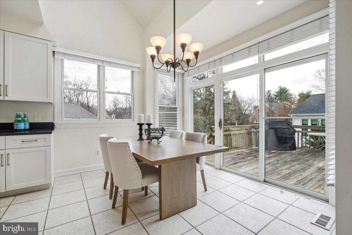 10409 Democracy Lane photo 21