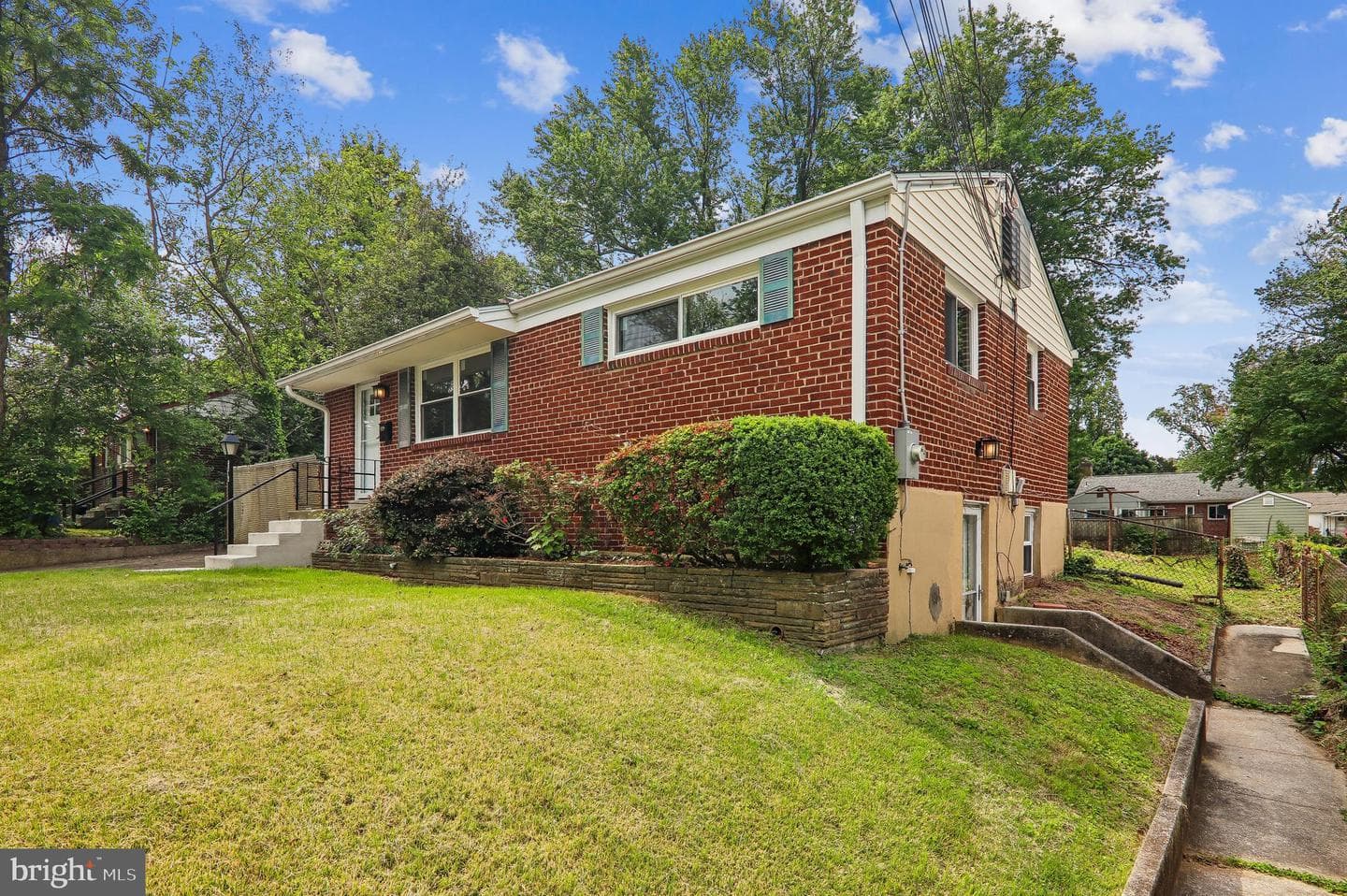 2816 Harris Avenue photo 3