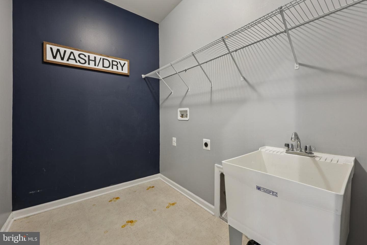 1605 Regent Manor Court photo 29