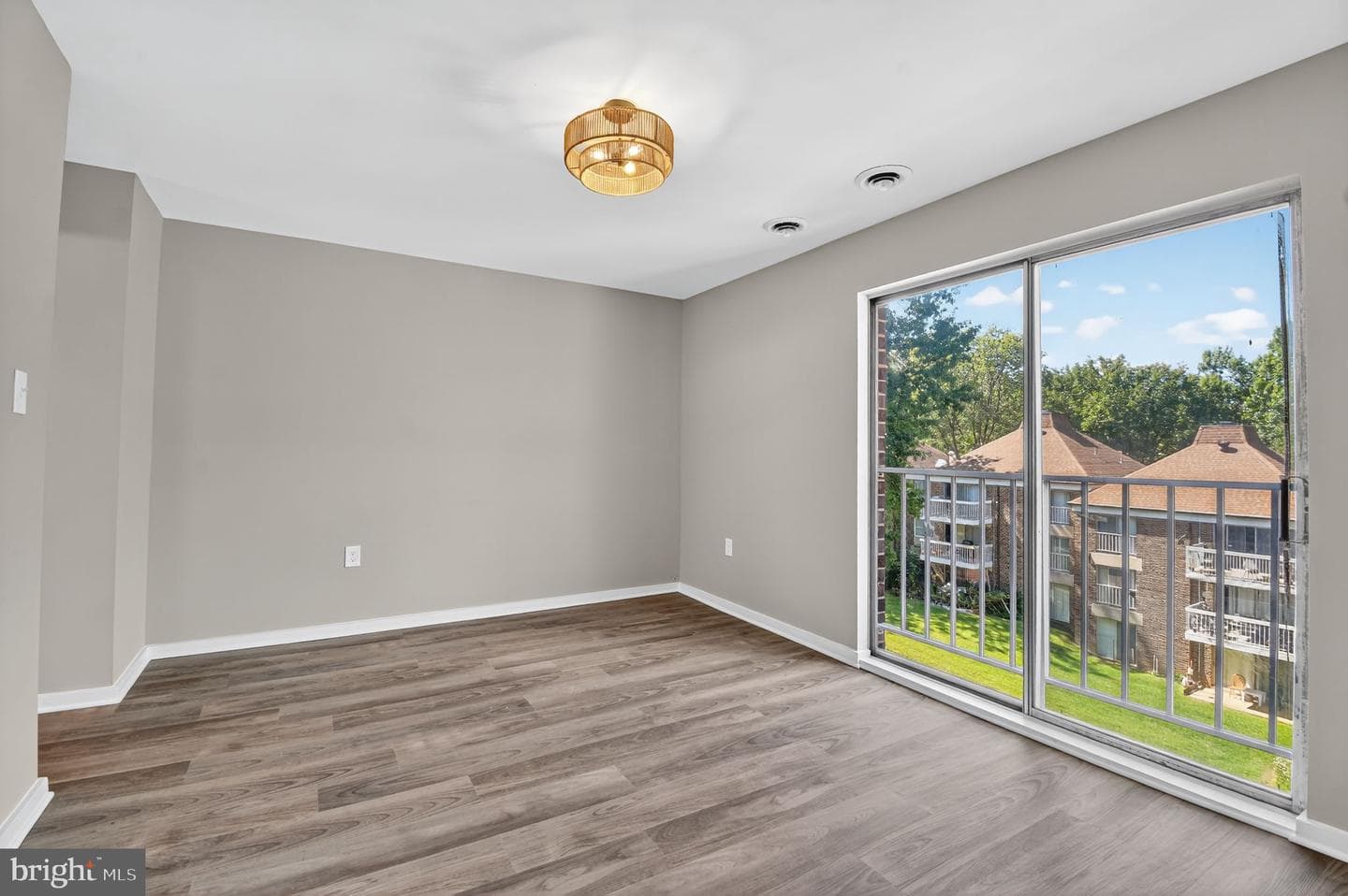 3234 Hewitt Avenue #3-4-B photo 18