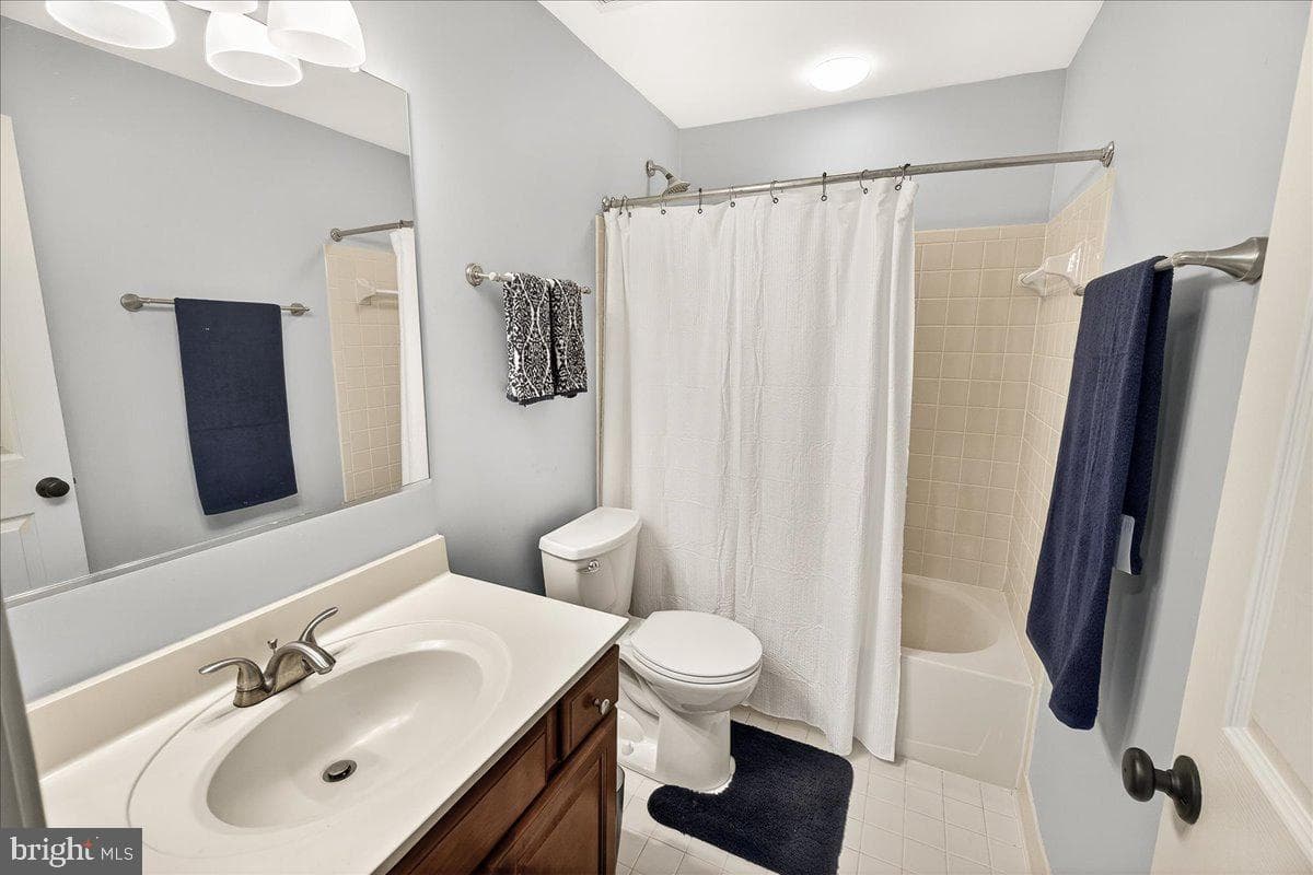 21 Hackett Court photo 59